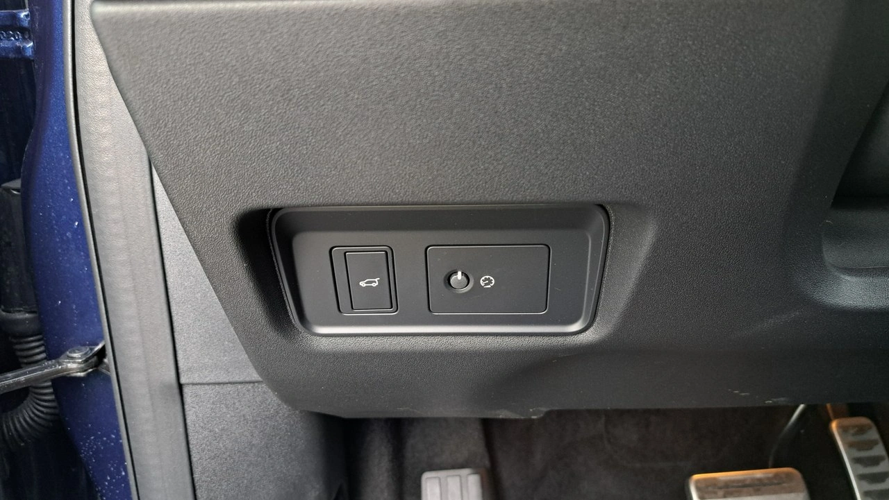 Jaguar E-Pace - Zdjęcie 23