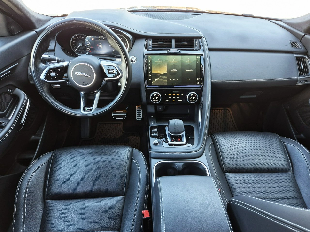 Jaguar E-Pace - Zdjęcie 23