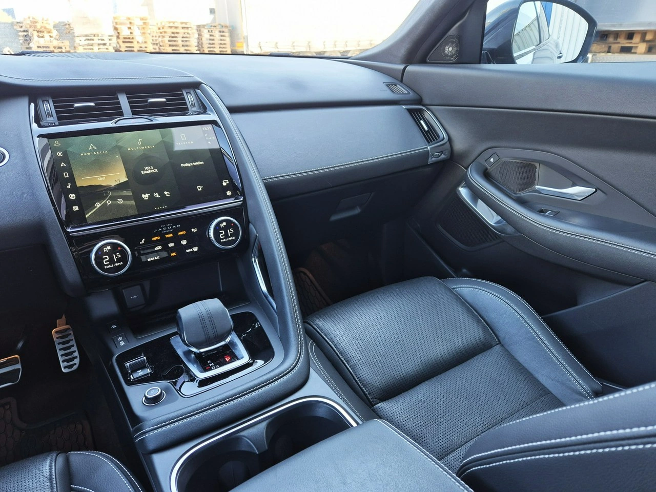 Jaguar E-Pace - Zdjęcie 24
