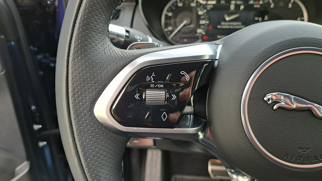 Jaguar E-Pace - Zdjęcie 25