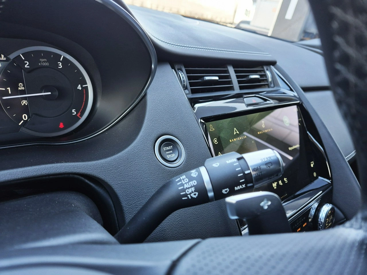 Jaguar E-Pace - Zdjęcie 26