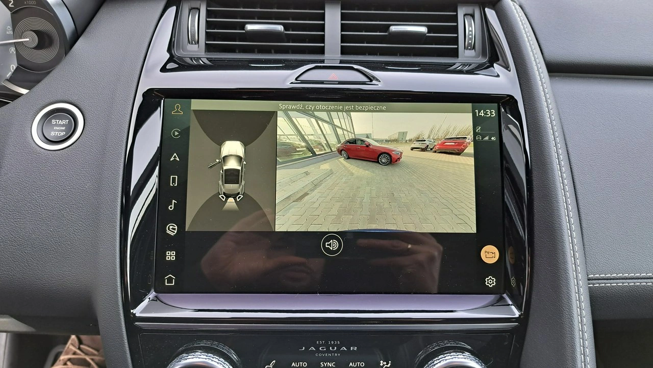 Jaguar E-Pace - Zdjęcie 30