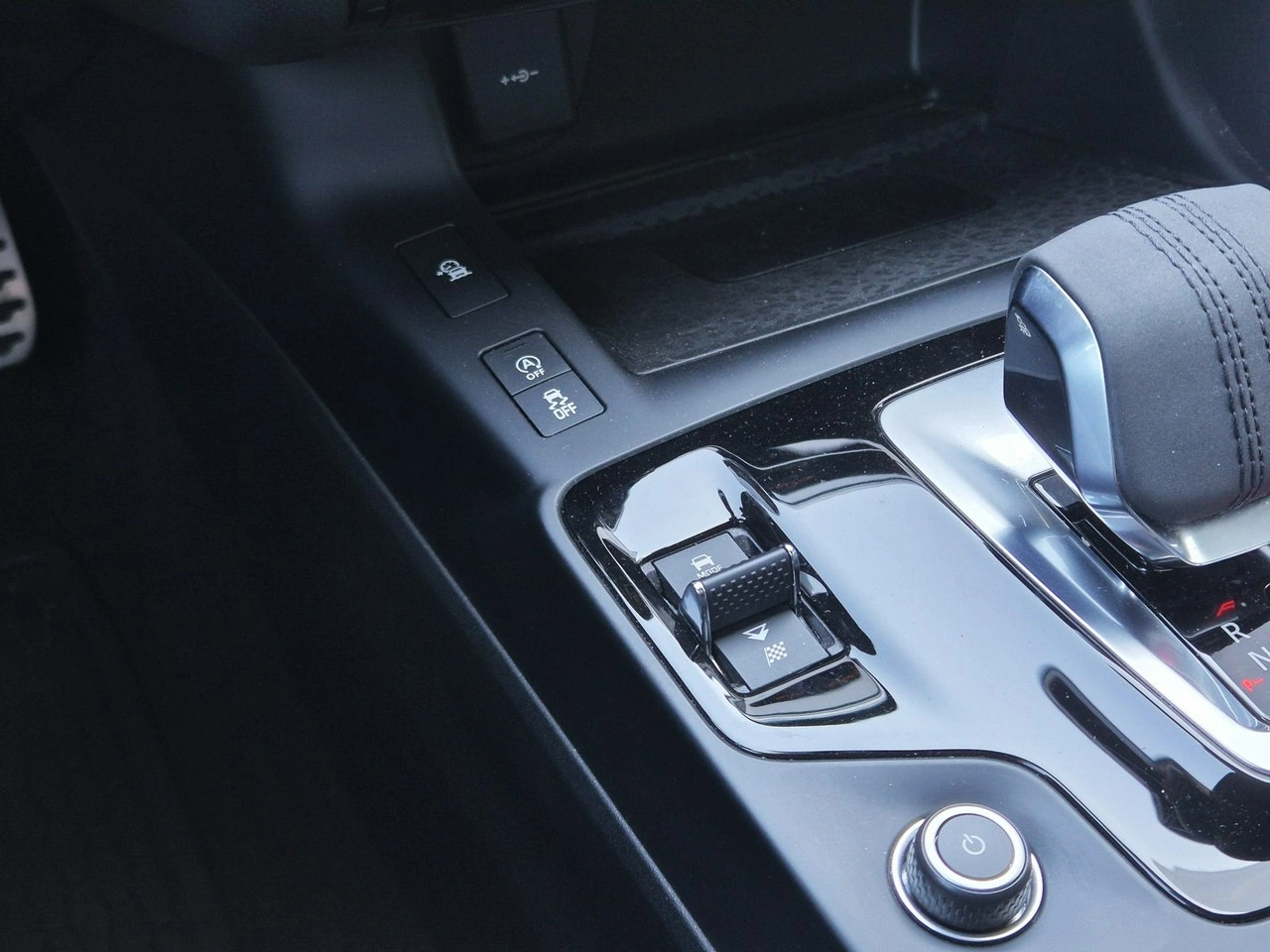 Jaguar E-Pace - Zdjęcie 31