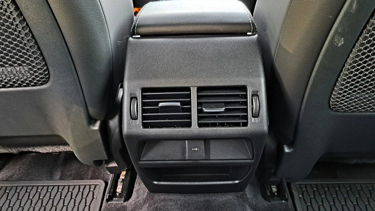 Jaguar E-Pace - Zdjęcie 35