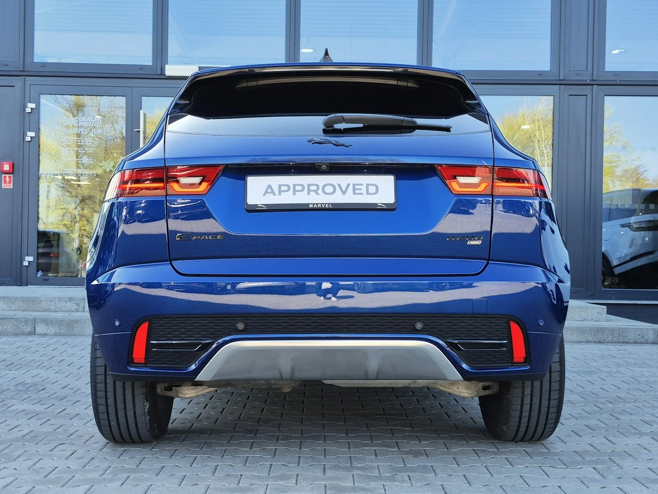 Jaguar E-Pace - Zdjęcie 8