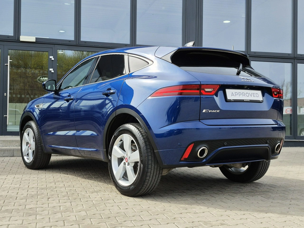 Jaguar E-Pace - Zdjęcie 9