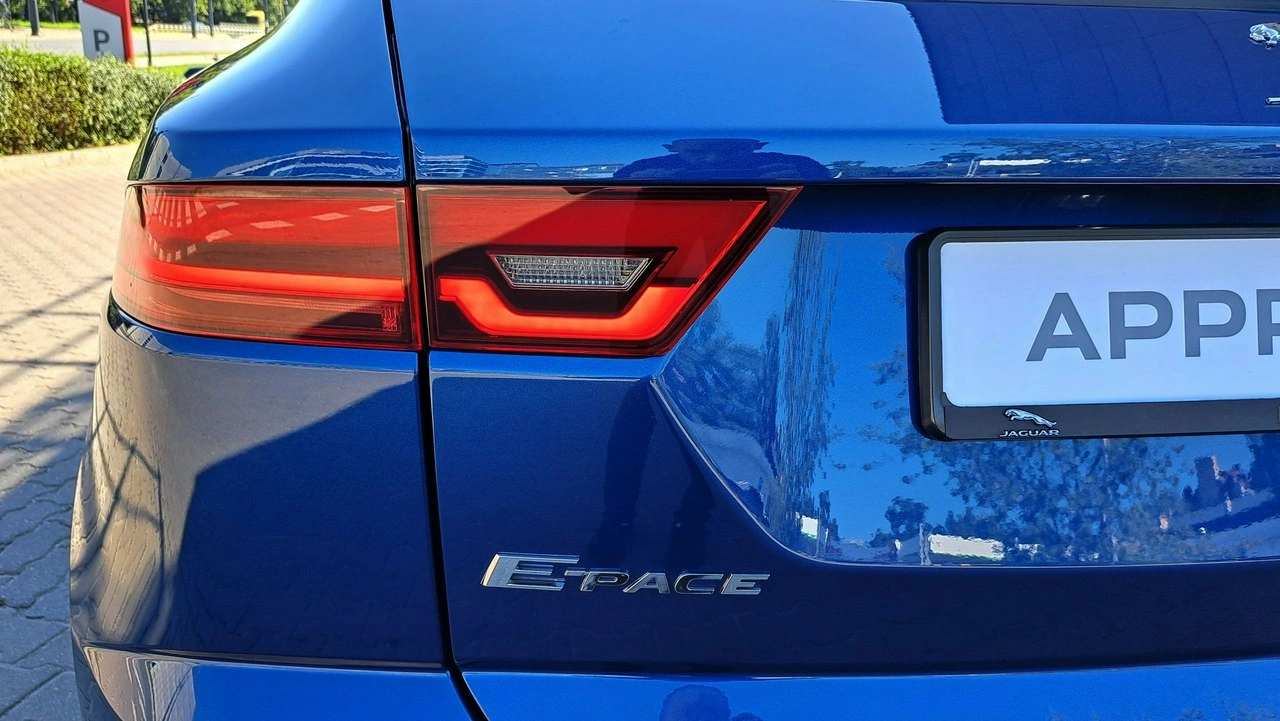 Jaguar E-Pace - Zdjęcie 9