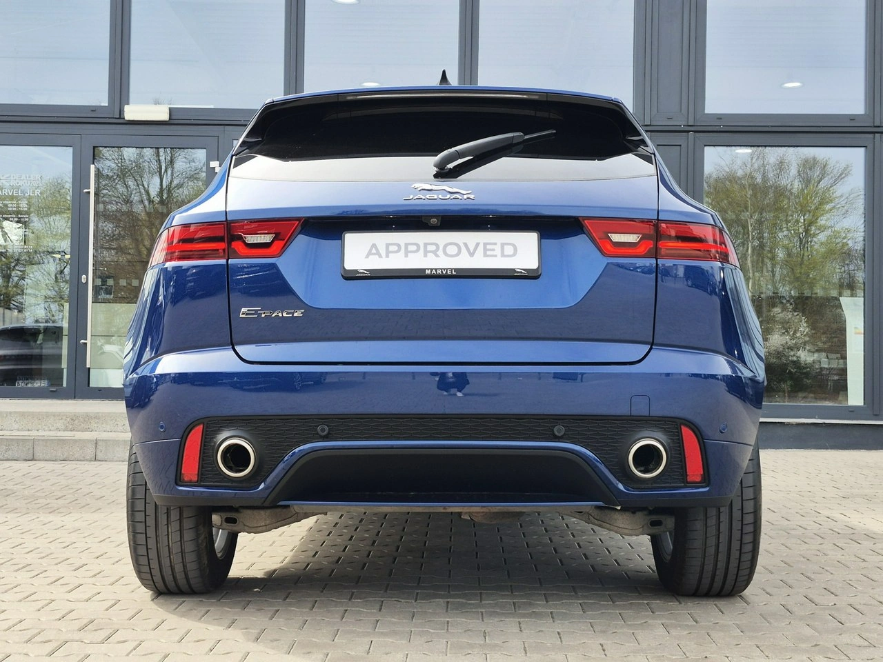 Jaguar E-Pace - Zdjęcie 10