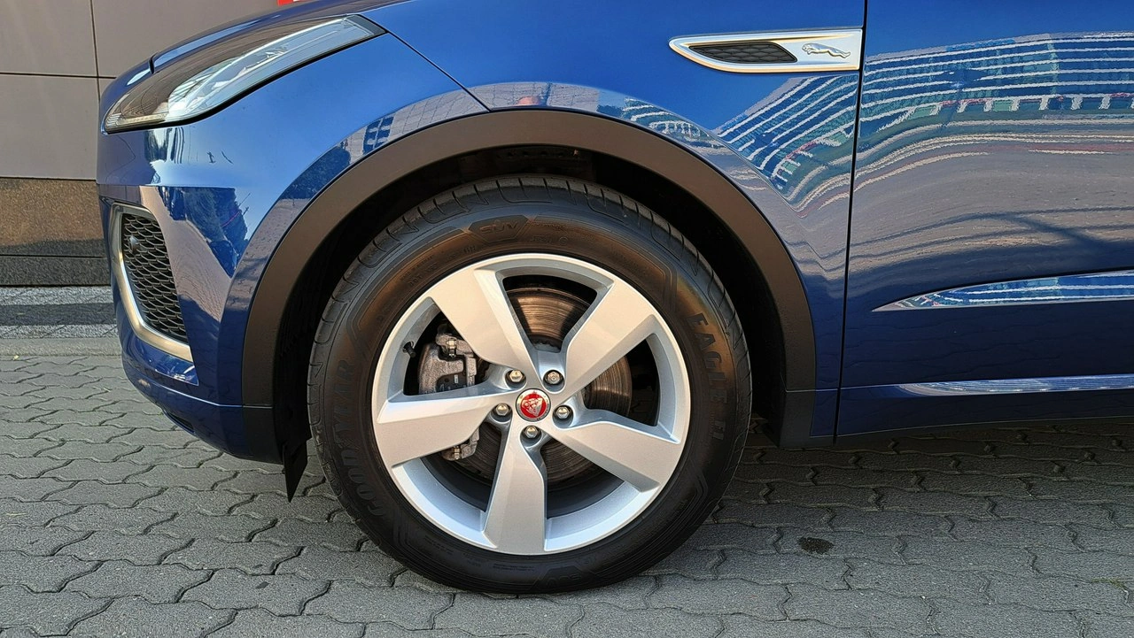 Jaguar E-Pace - Zdjęcie 10