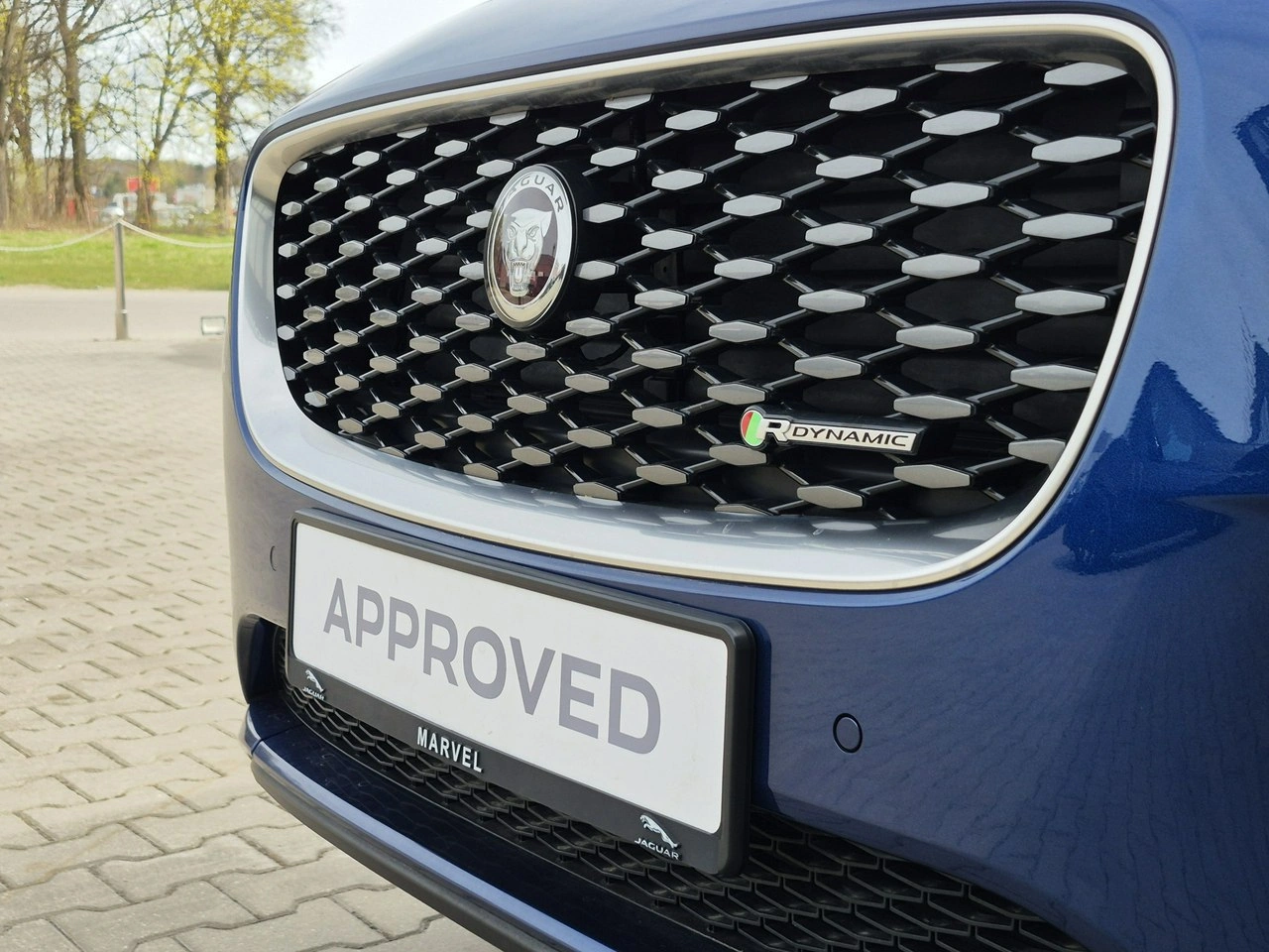 Jaguar E-Pace - Zdjęcie 13
