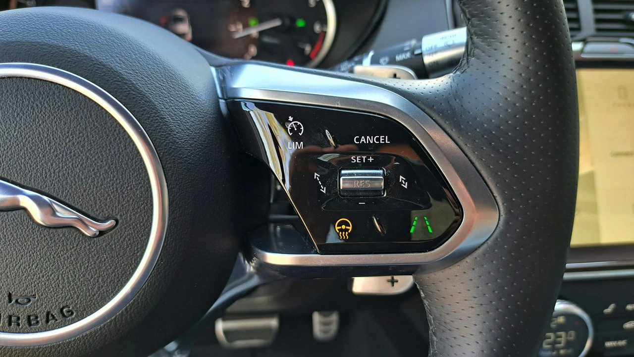 Jaguar E-Pace - Zdjęcie 20