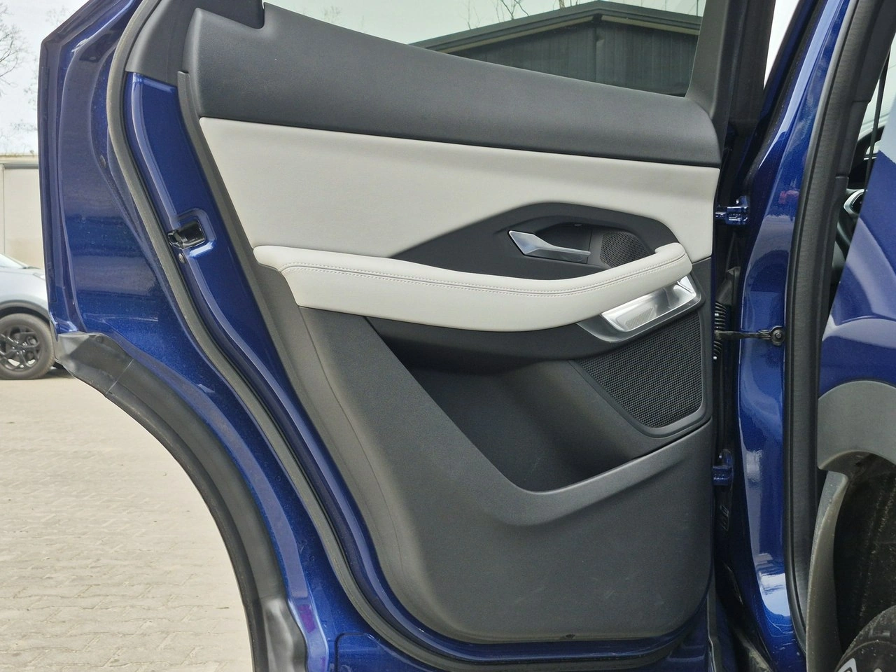 Jaguar E-Pace - Zdjęcie 20