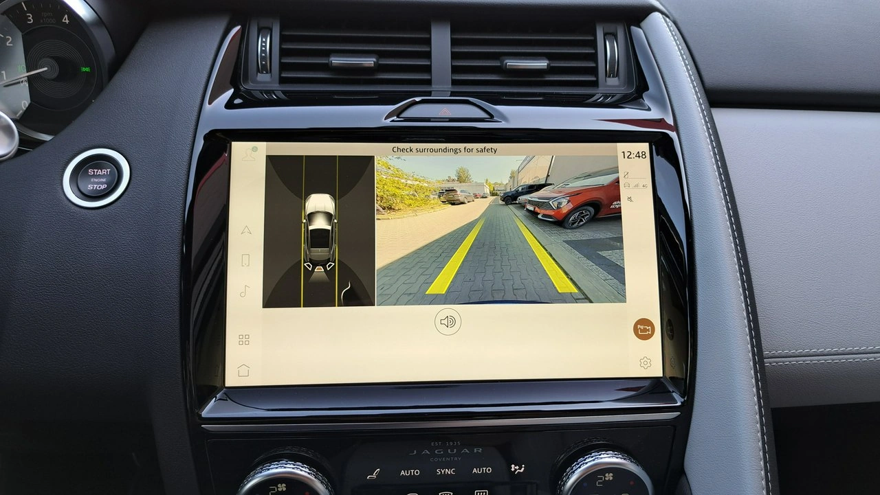 Jaguar E-Pace - Zdjęcie 25