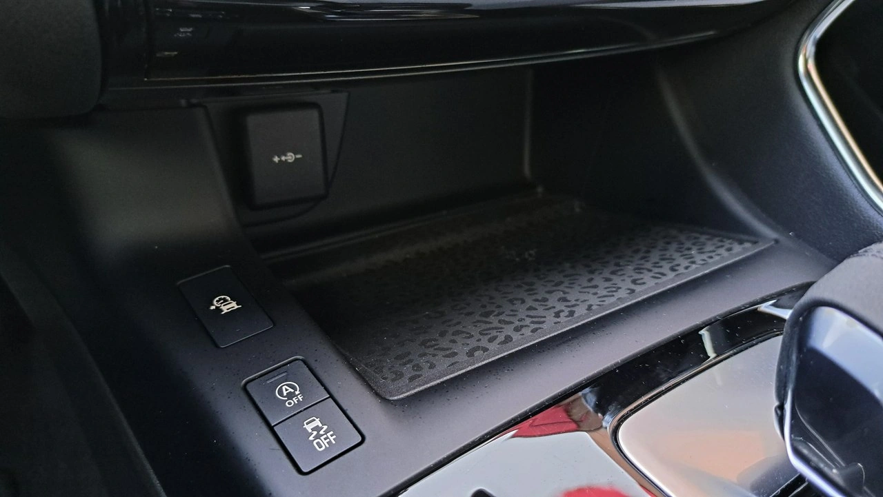 Jaguar E-Pace - Zdjęcie 27