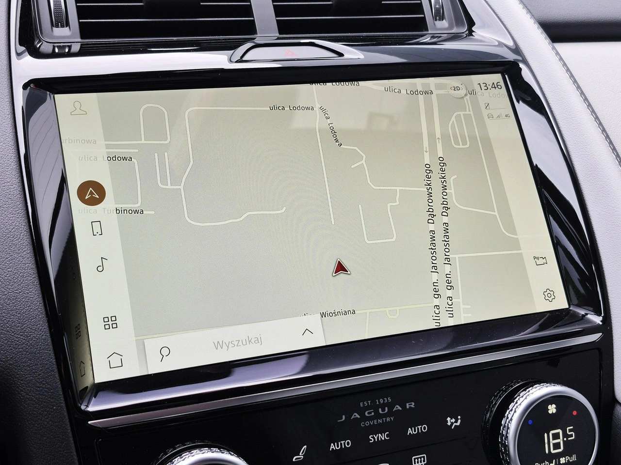 Jaguar E-Pace - Zdjęcie 35
