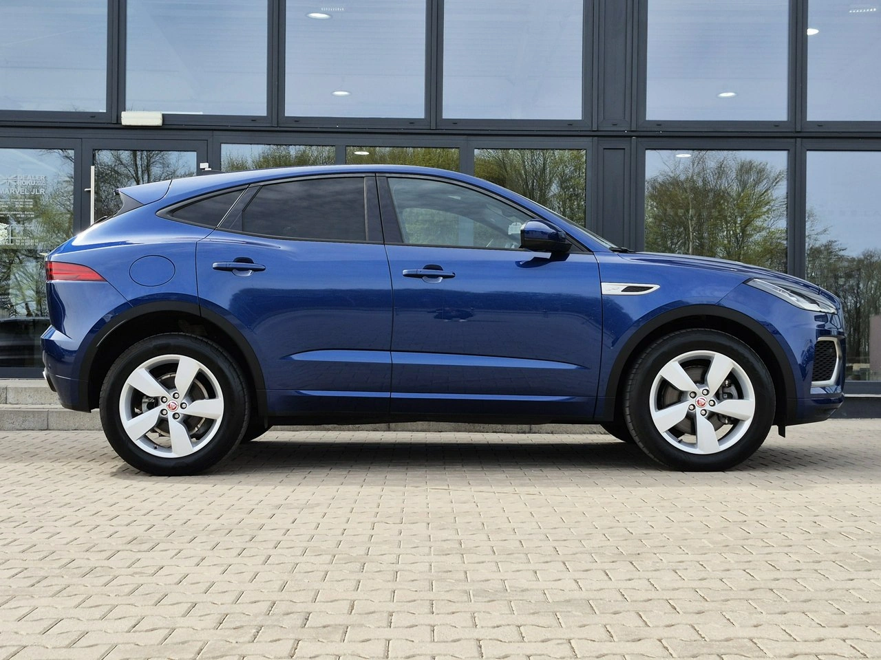 Jaguar E-Pace - Zdjęcie 4