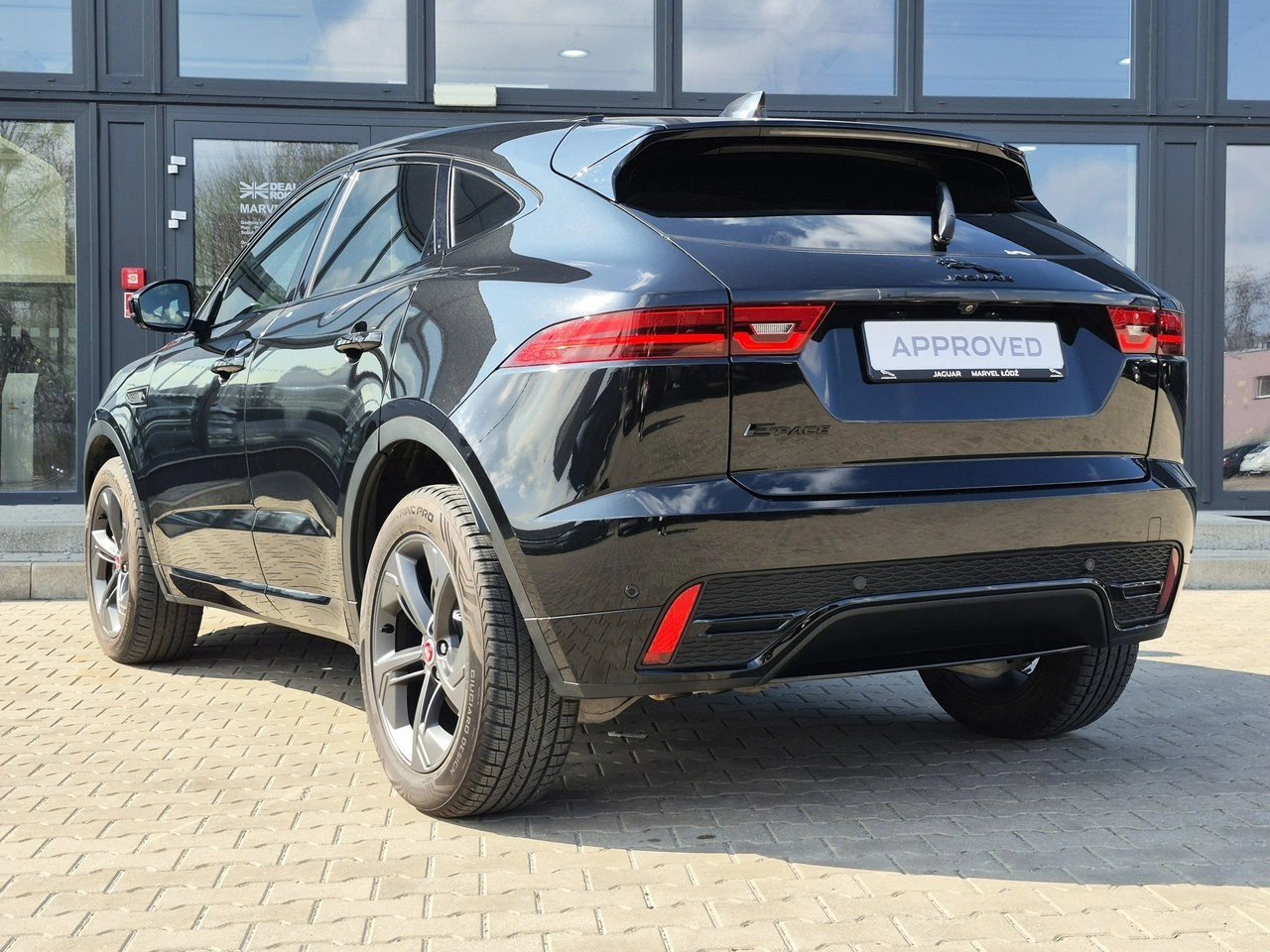 Jaguar E-Pace - Zdjęcie 9