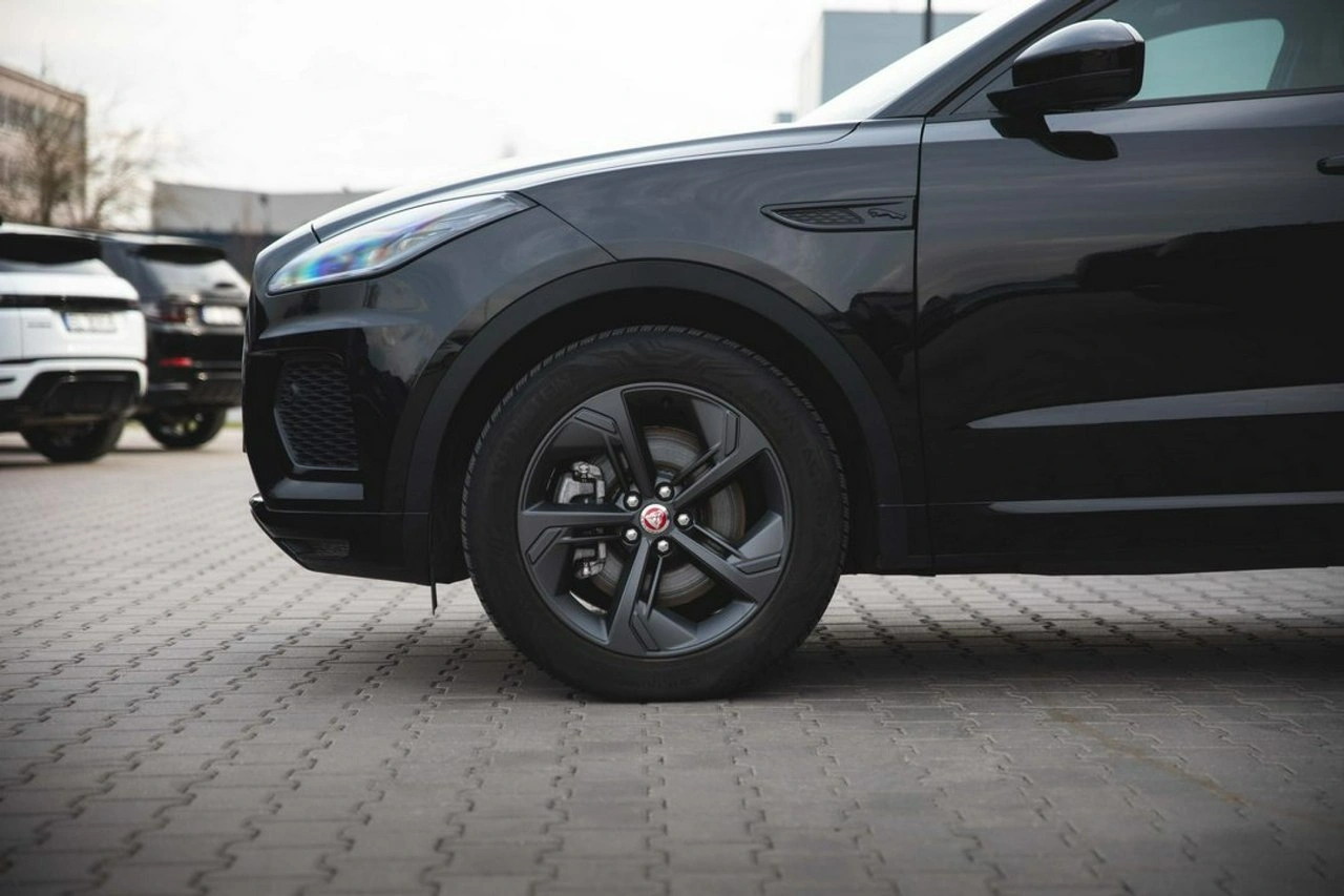 Jaguar E-Pace - Zdjęcie 9