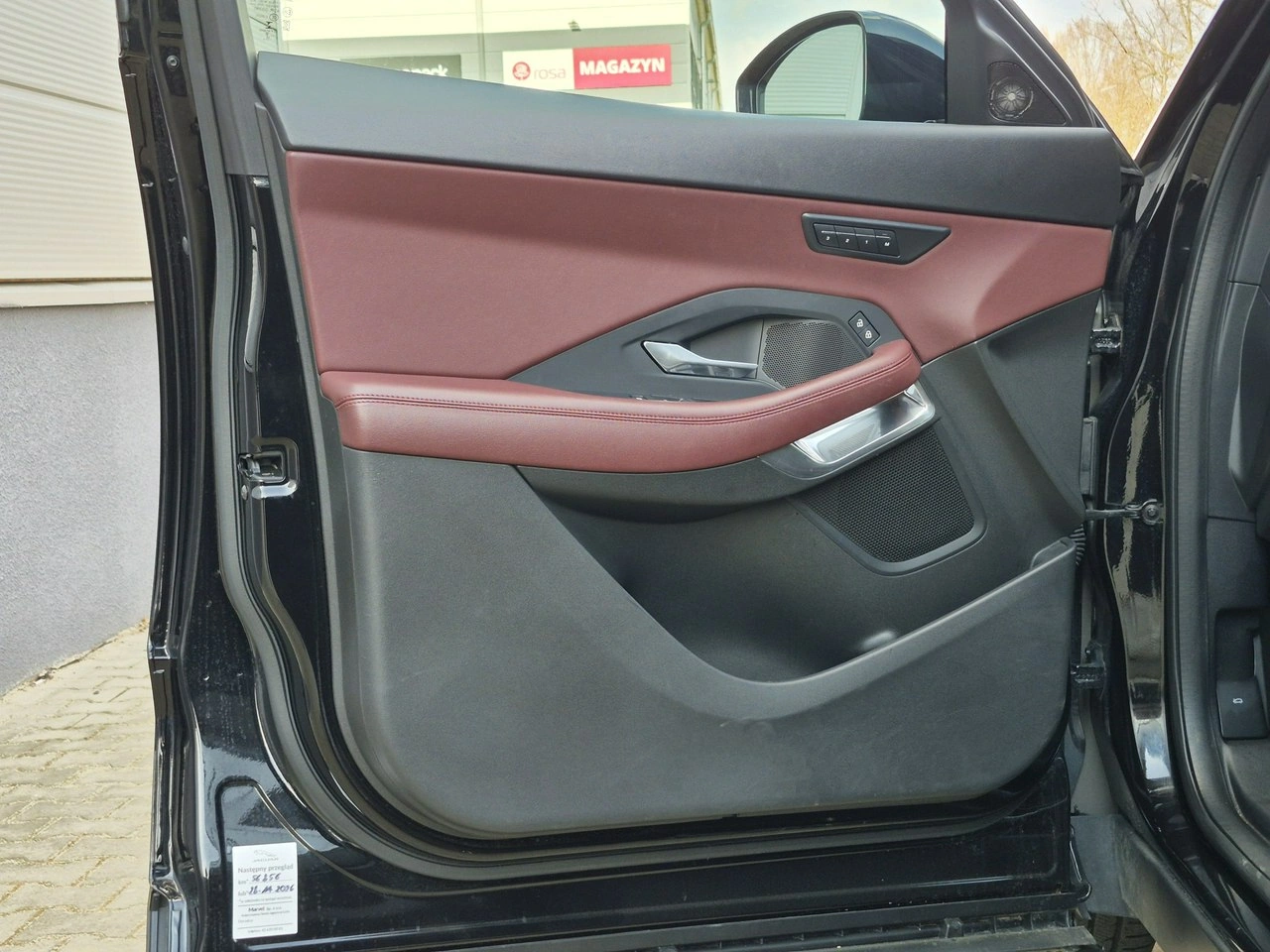 Jaguar E-Pace - Zdjęcie 12