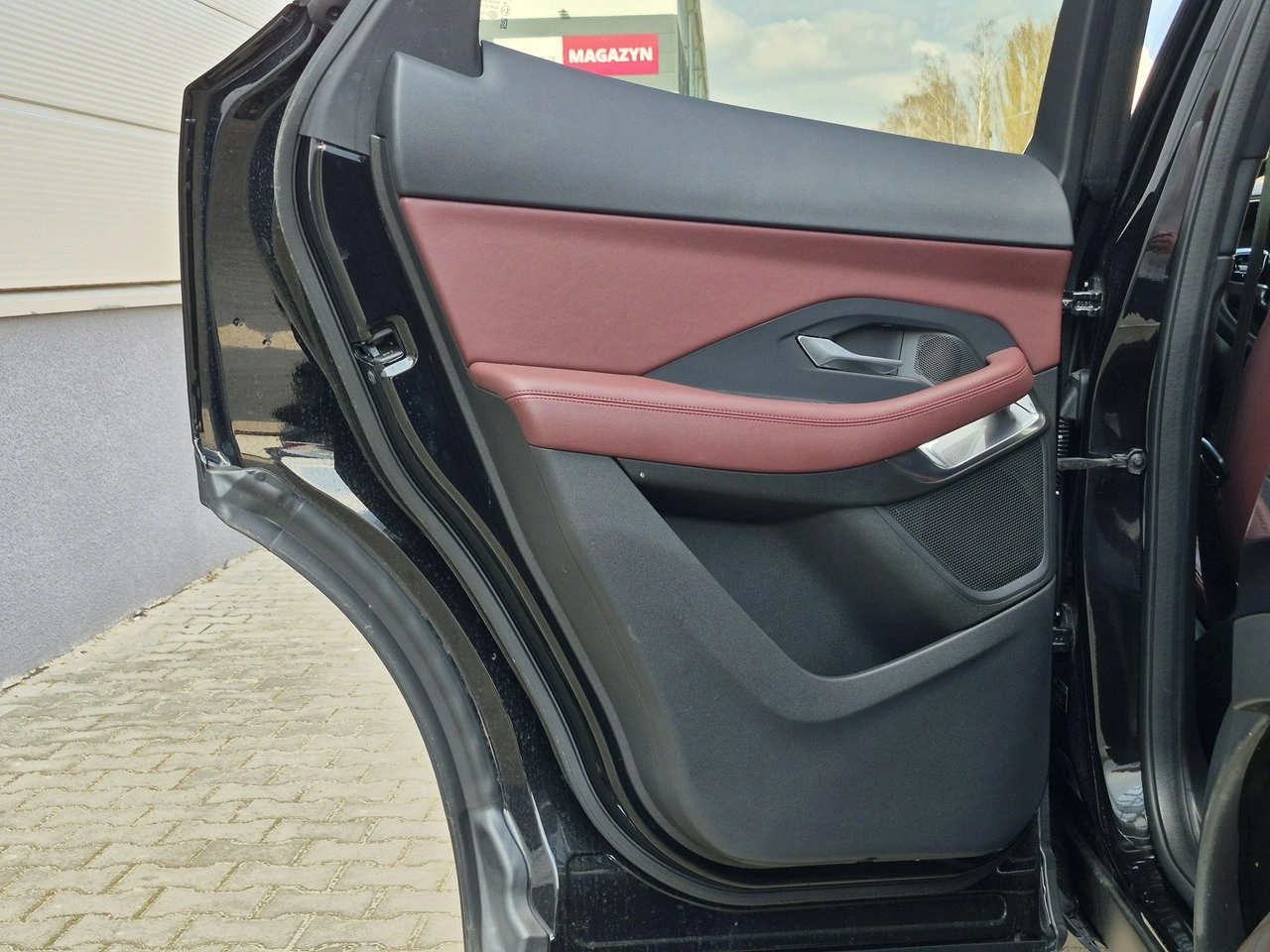 Jaguar E-Pace - Zdjęcie 17