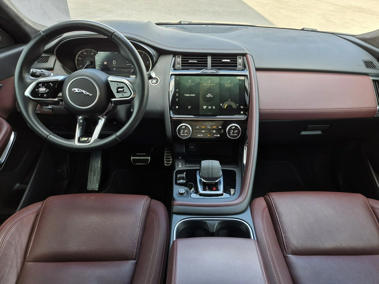 Jaguar E-Pace - Zdjęcie 21