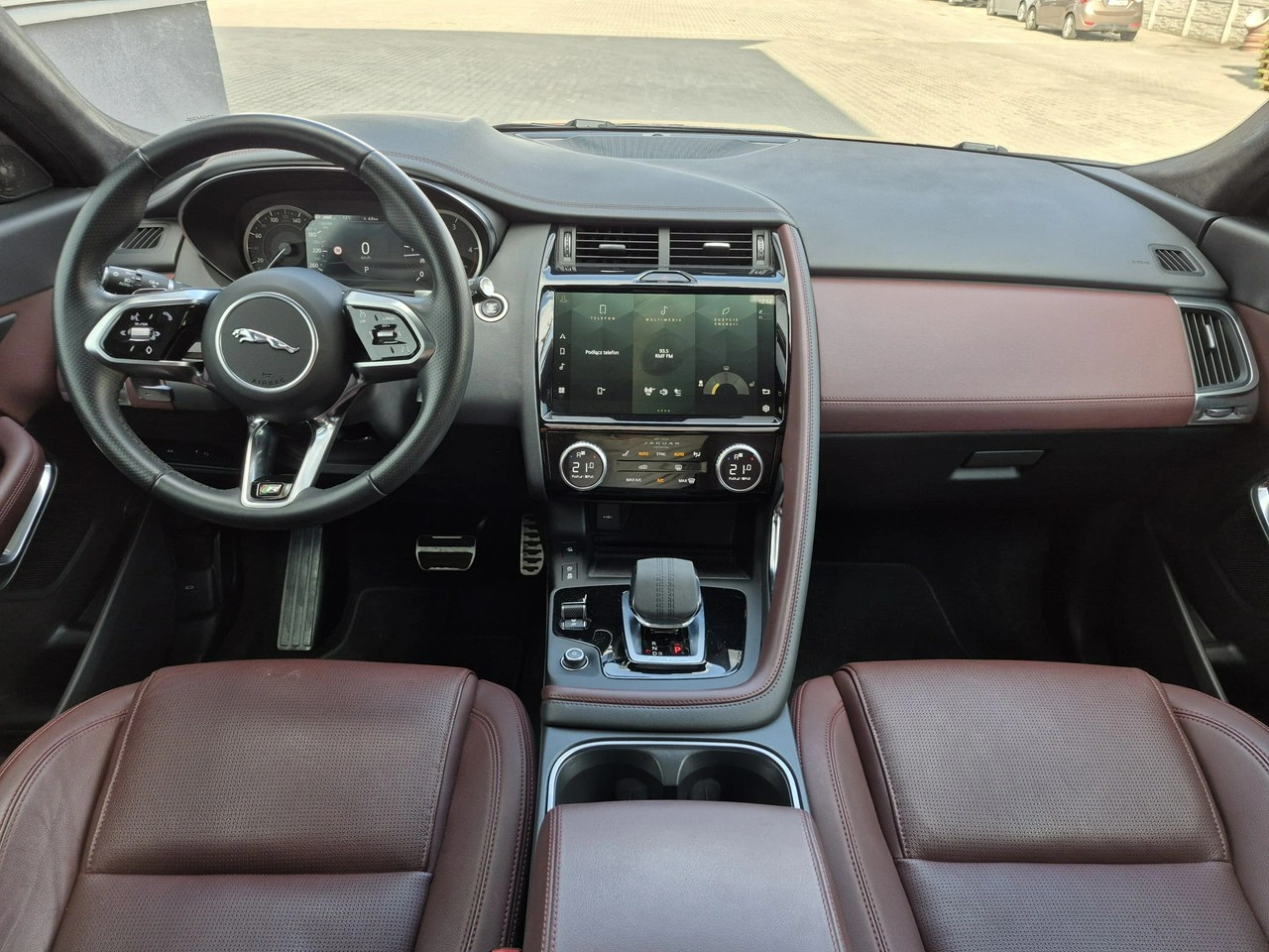 Jaguar E-Pace - Zdjęcie 22