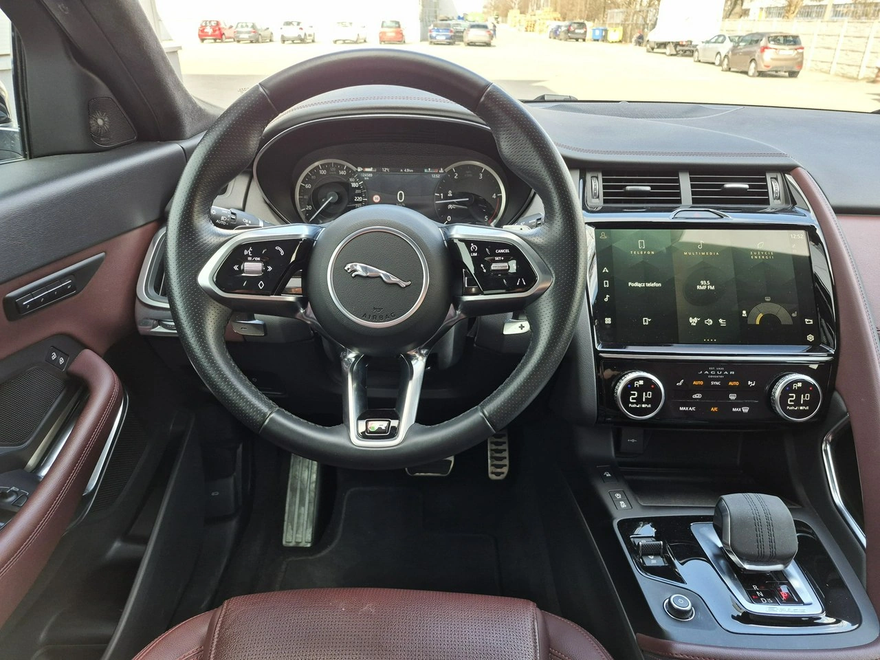 Jaguar E-Pace - Zdjęcie 23