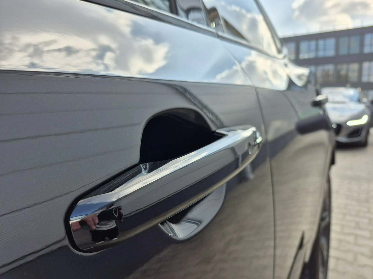 Jaguar E-Pace - Zdjęcie 26