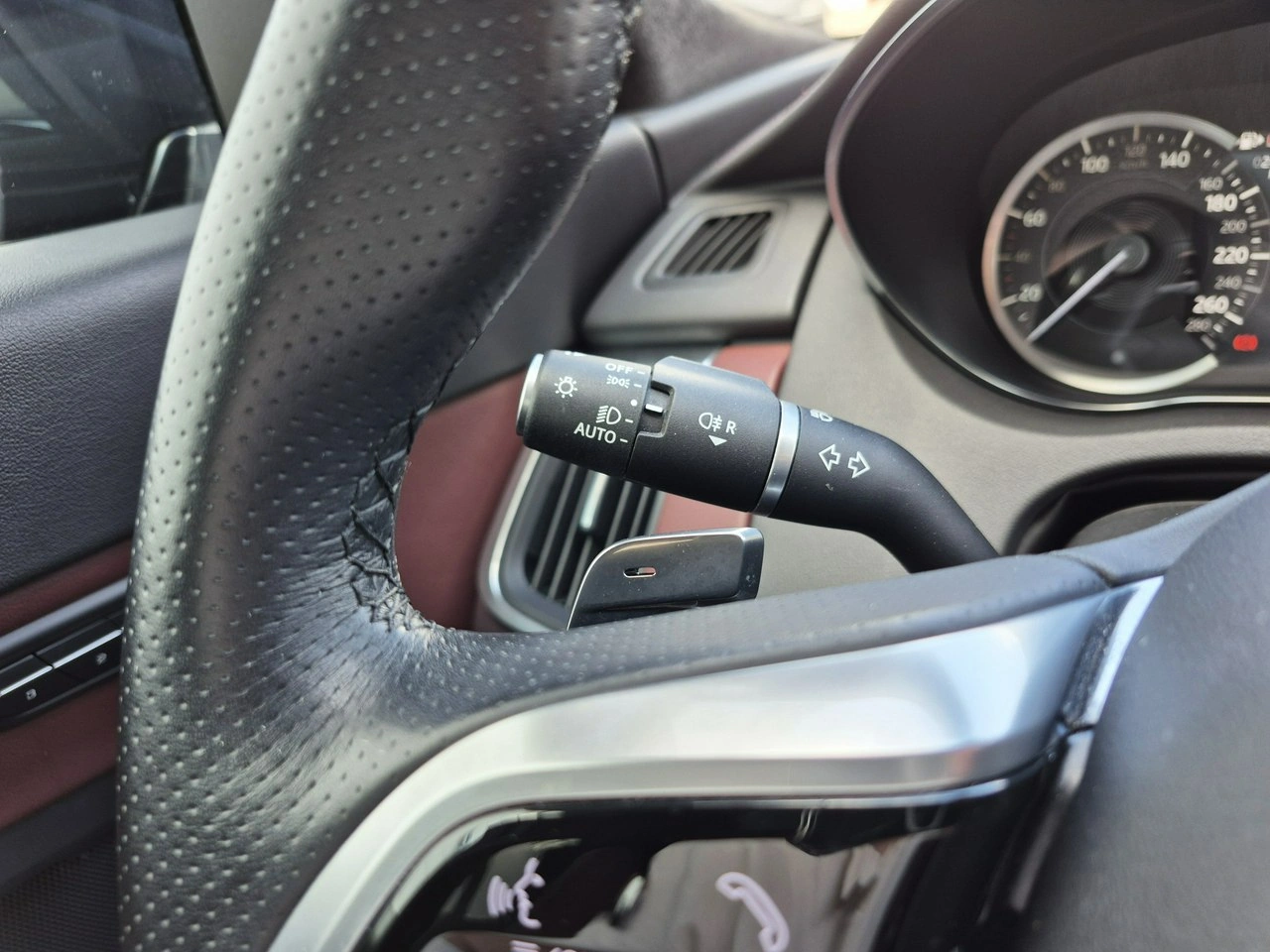 Jaguar E-Pace - Zdjęcie 30