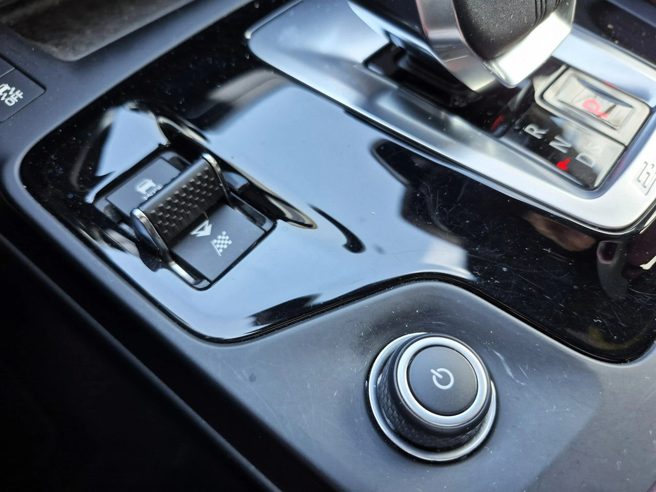 Jaguar E-Pace - Zdjęcie 33