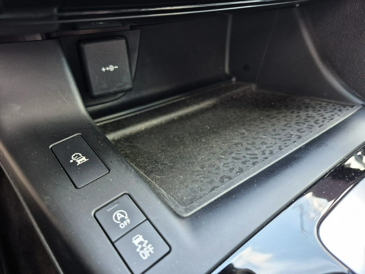 Jaguar E-Pace - Zdjęcie 34