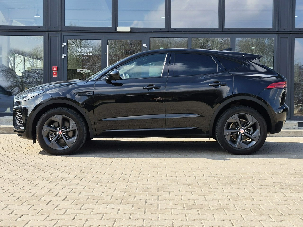Jaguar E-Pace - Zdjęcie 8