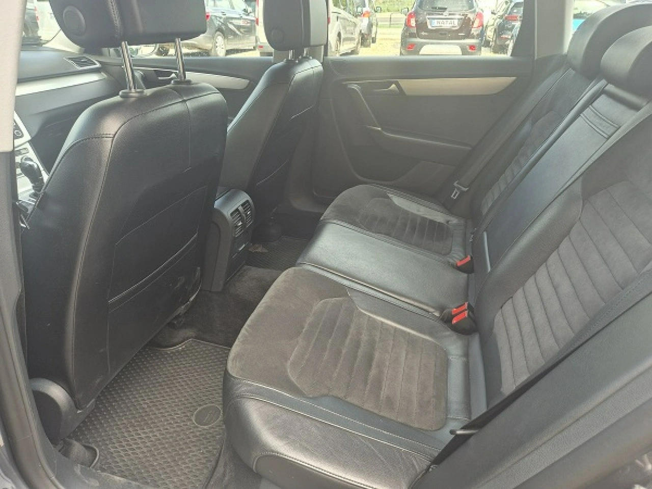 Volkswagen Passat - Zdjęcie 19