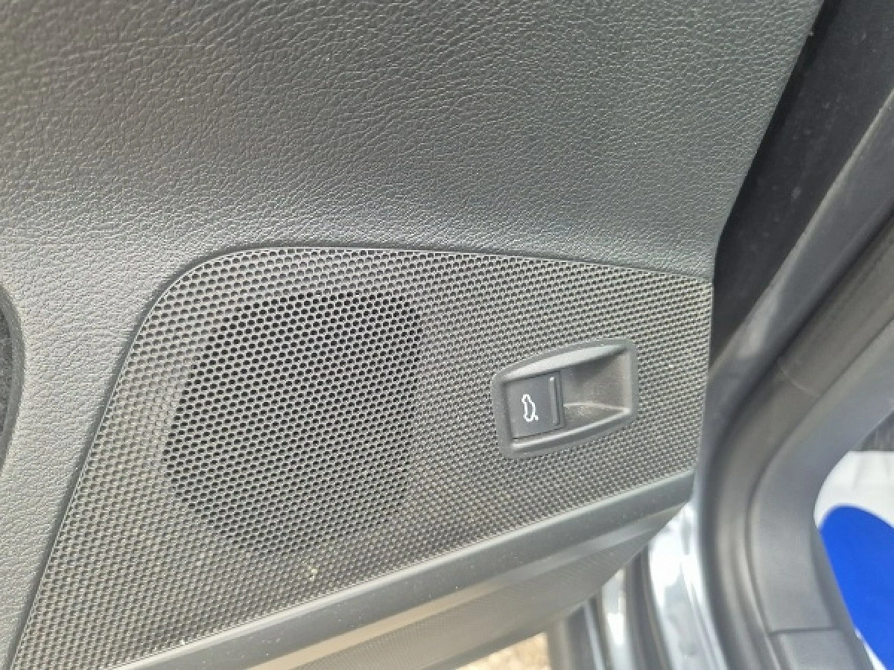 Volkswagen Passat - Zdjęcie 22