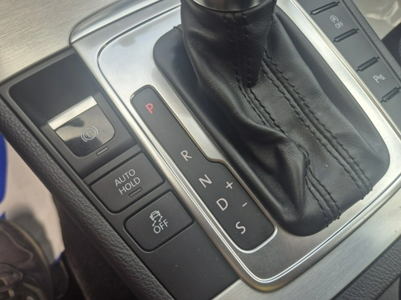 Volkswagen Passat - Zdjęcie 32