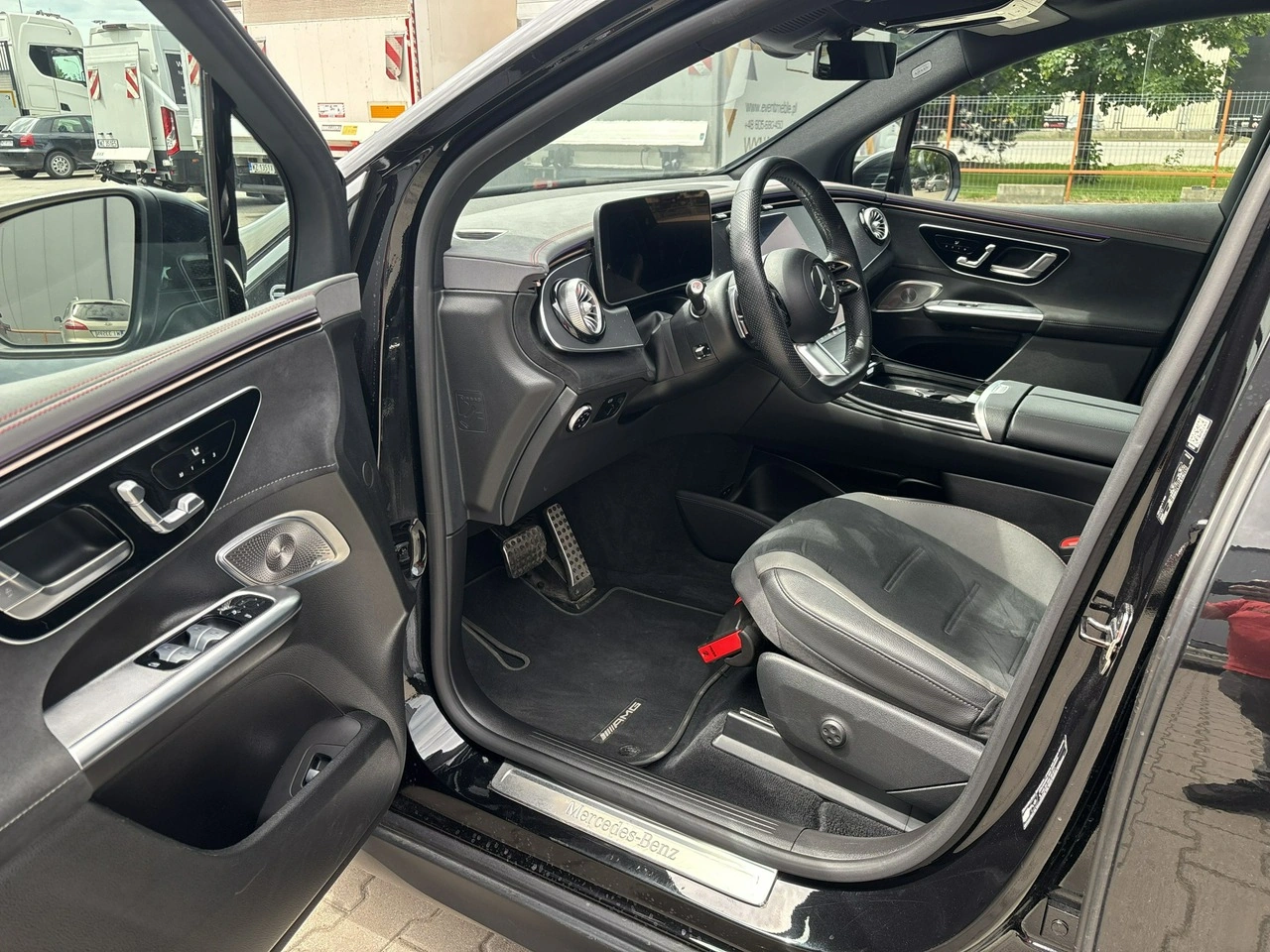 Mercedes EQE - Zdjęcie 10