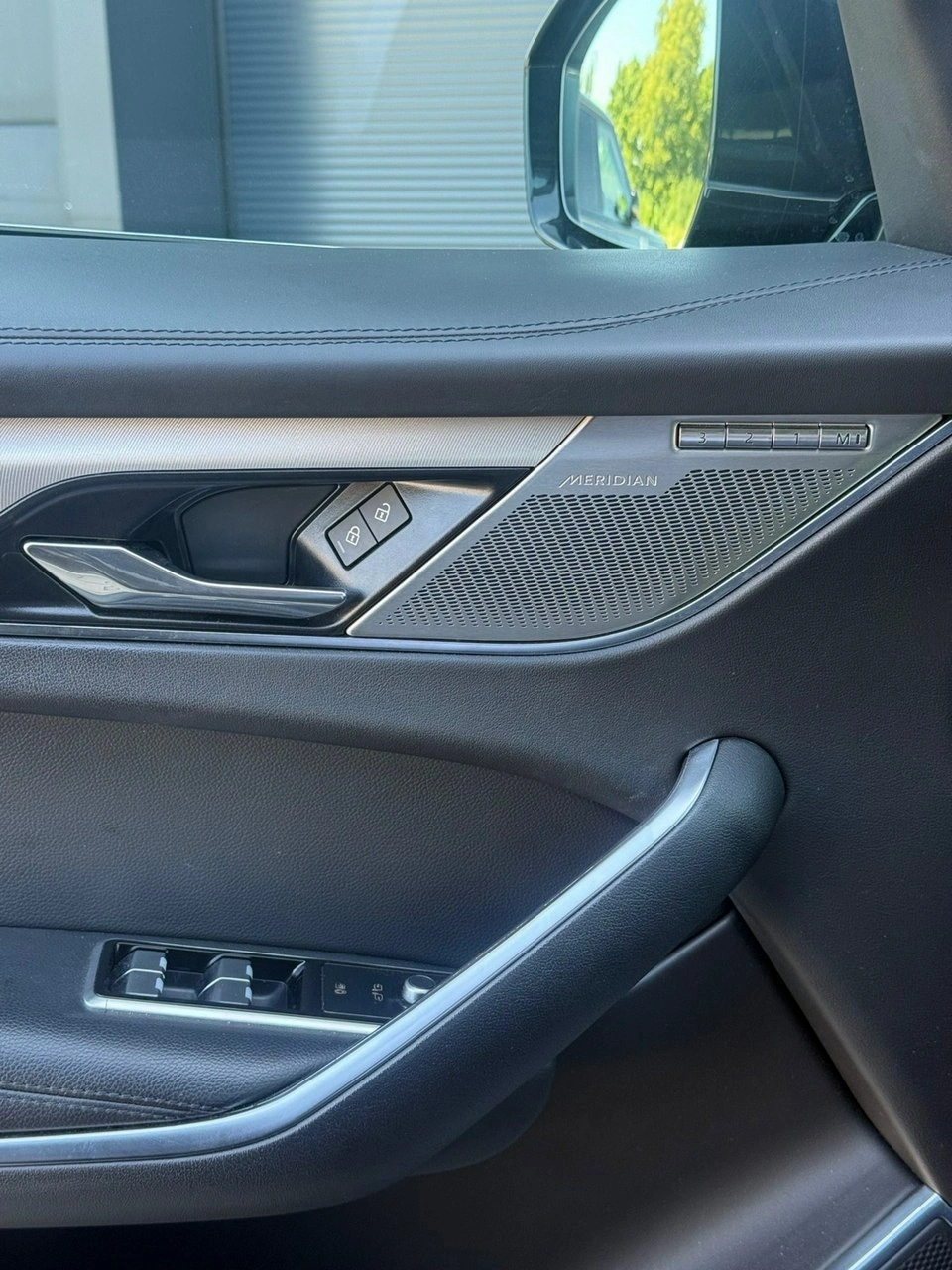 Jaguar F-Pace - Zdjęcie 14