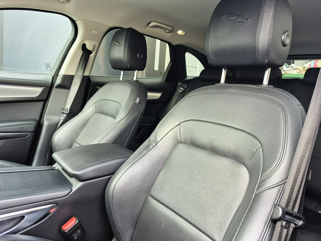 Jaguar F-Pace - Zdjęcie 21