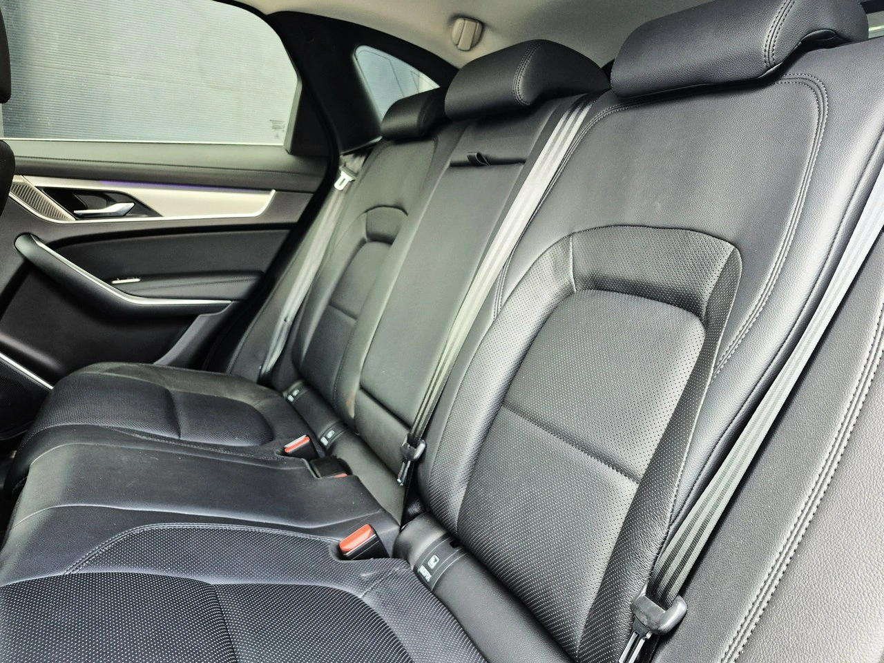Jaguar F-Pace - Zdjęcie 25