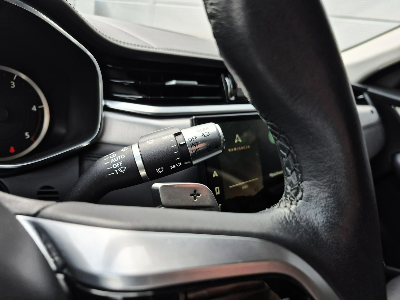 Jaguar F-Pace - Zdjęcie 33