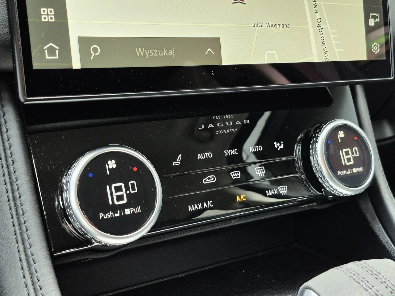 Jaguar F-Pace - Zdjęcie 38