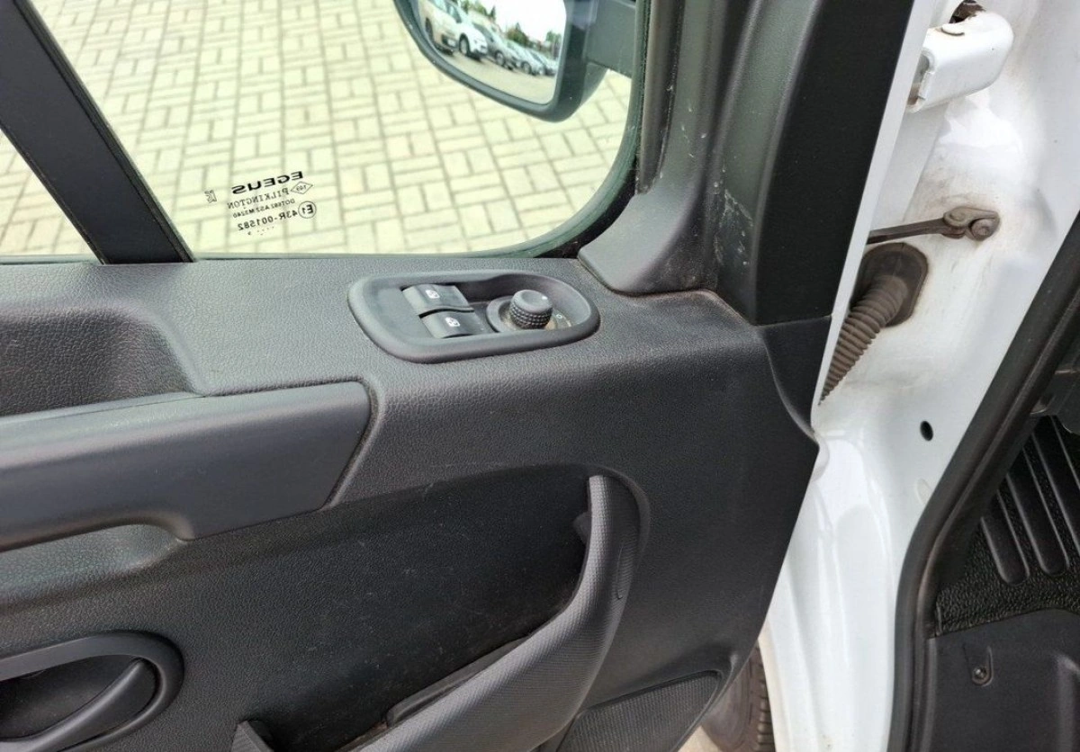 Opel Movano - Zdjęcie 15