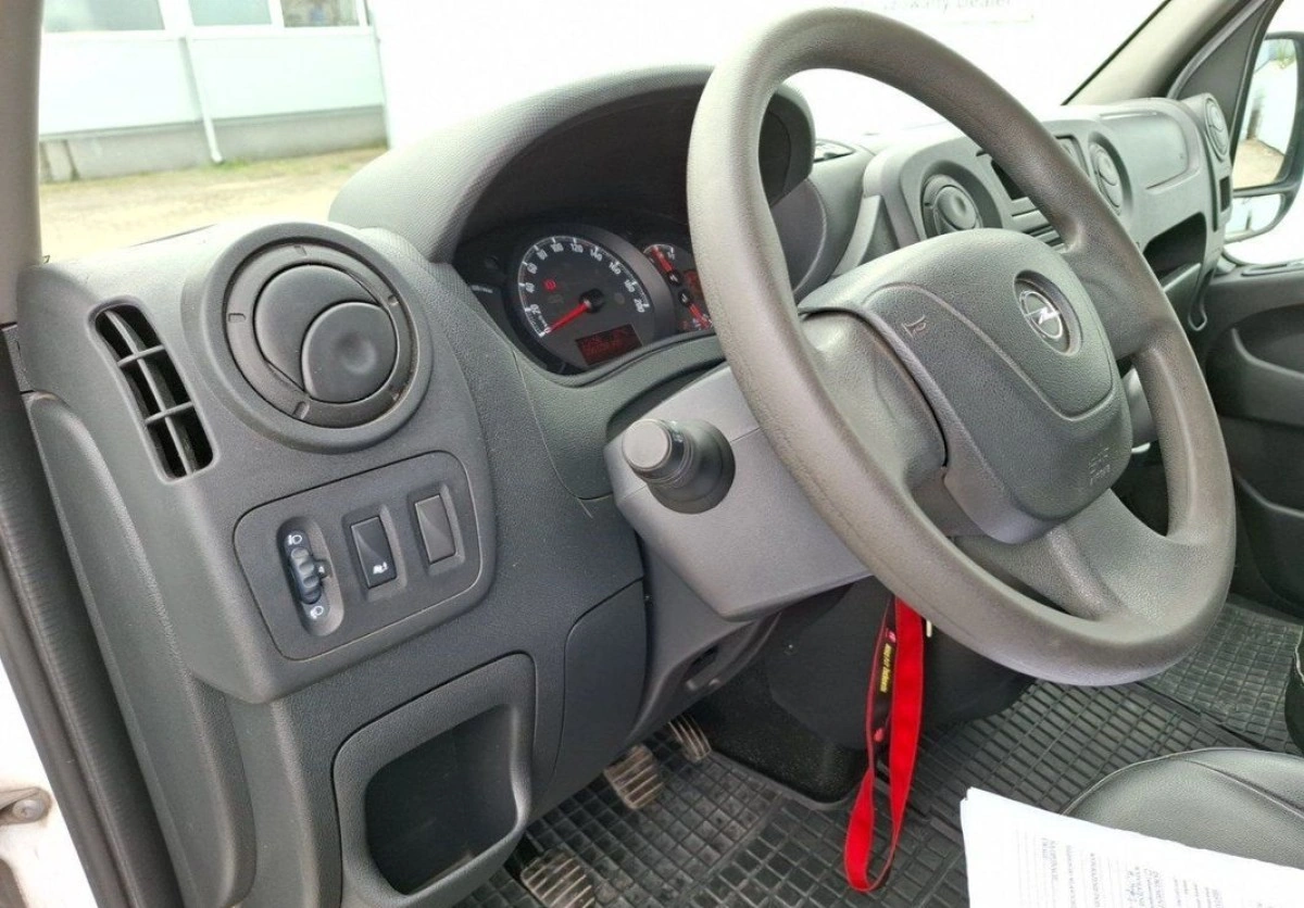 Opel Movano - Zdjęcie 18