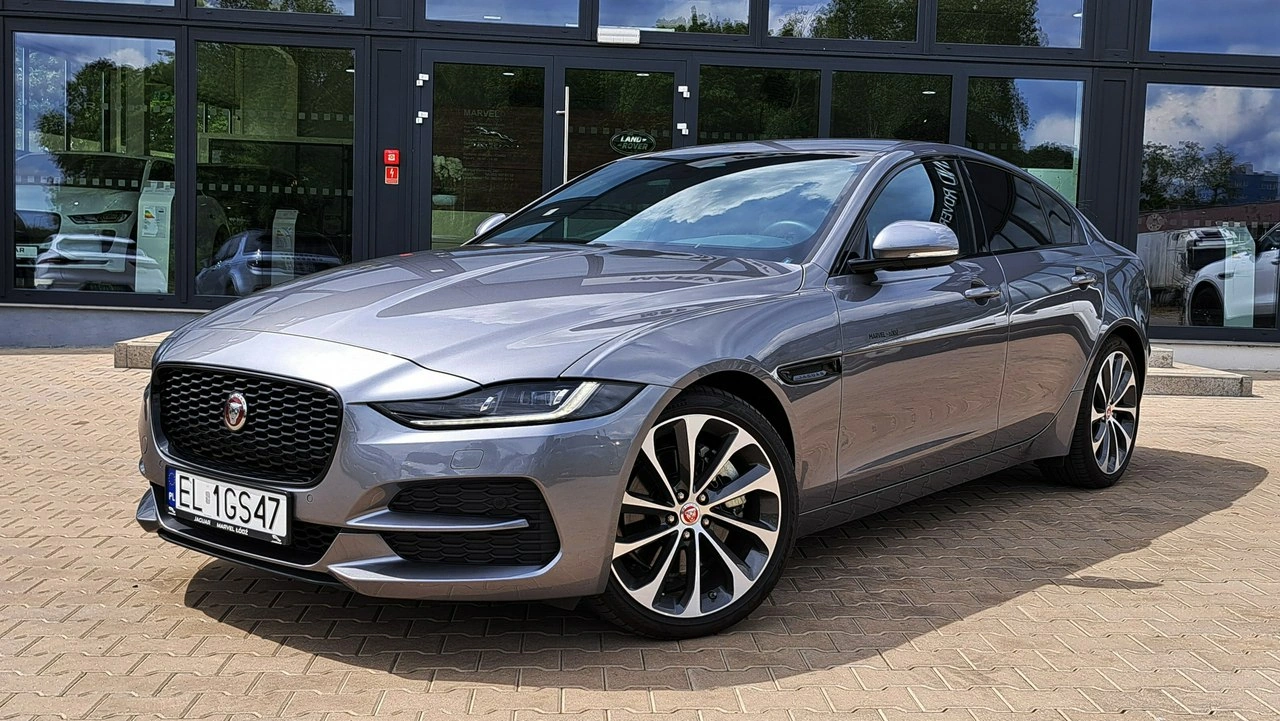 Jaguar XE - Zdjęcie 2