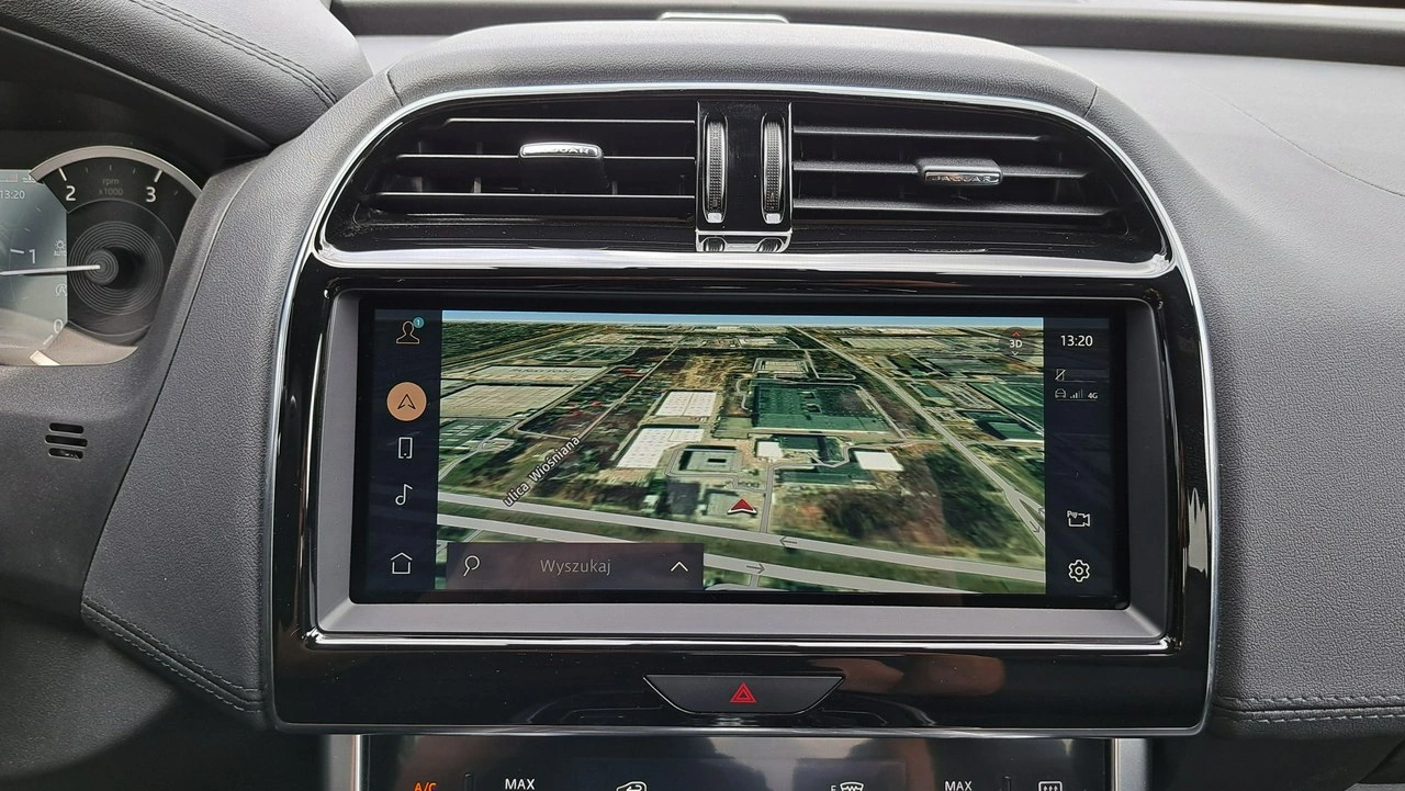 Jaguar XE - Zdjęcie 29