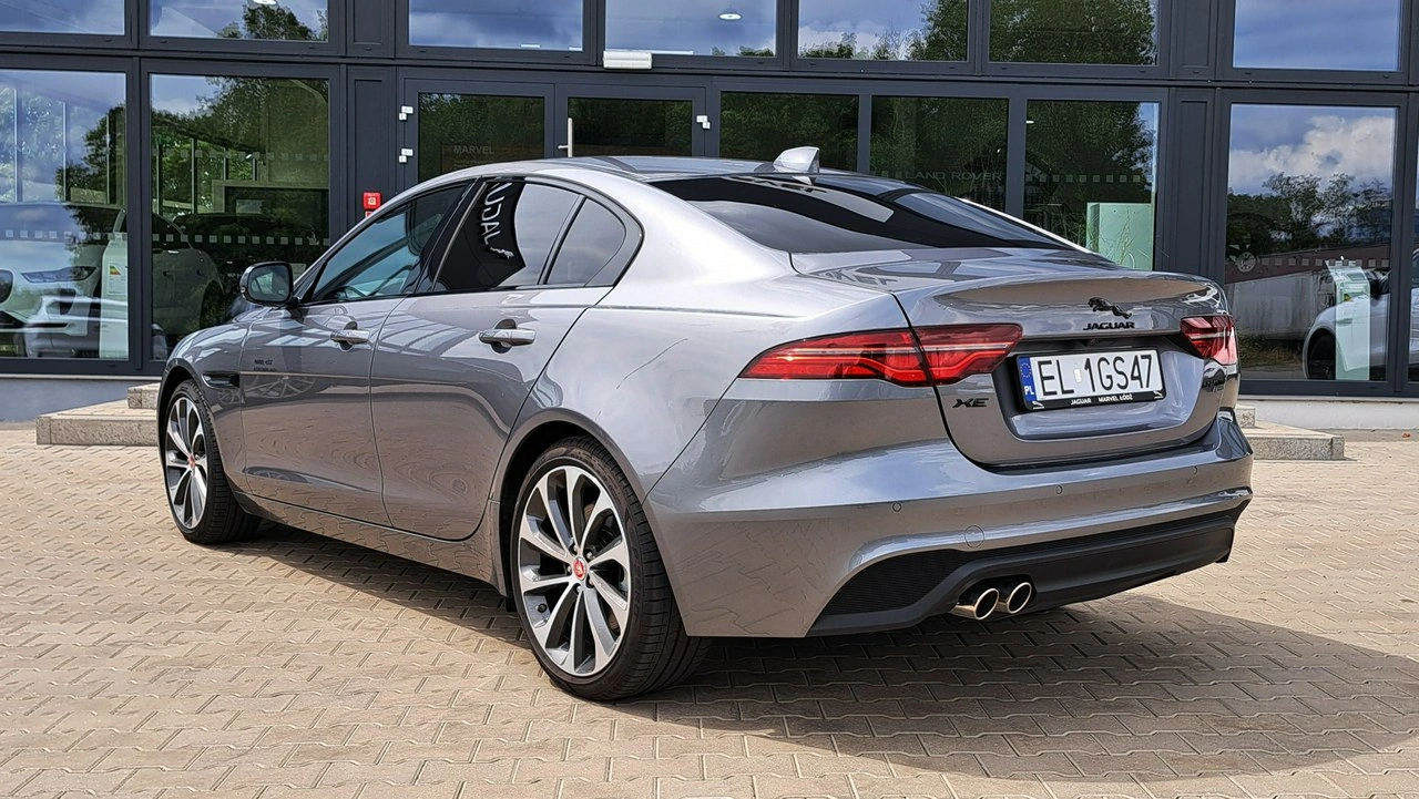Jaguar XE - Zdjęcie 4