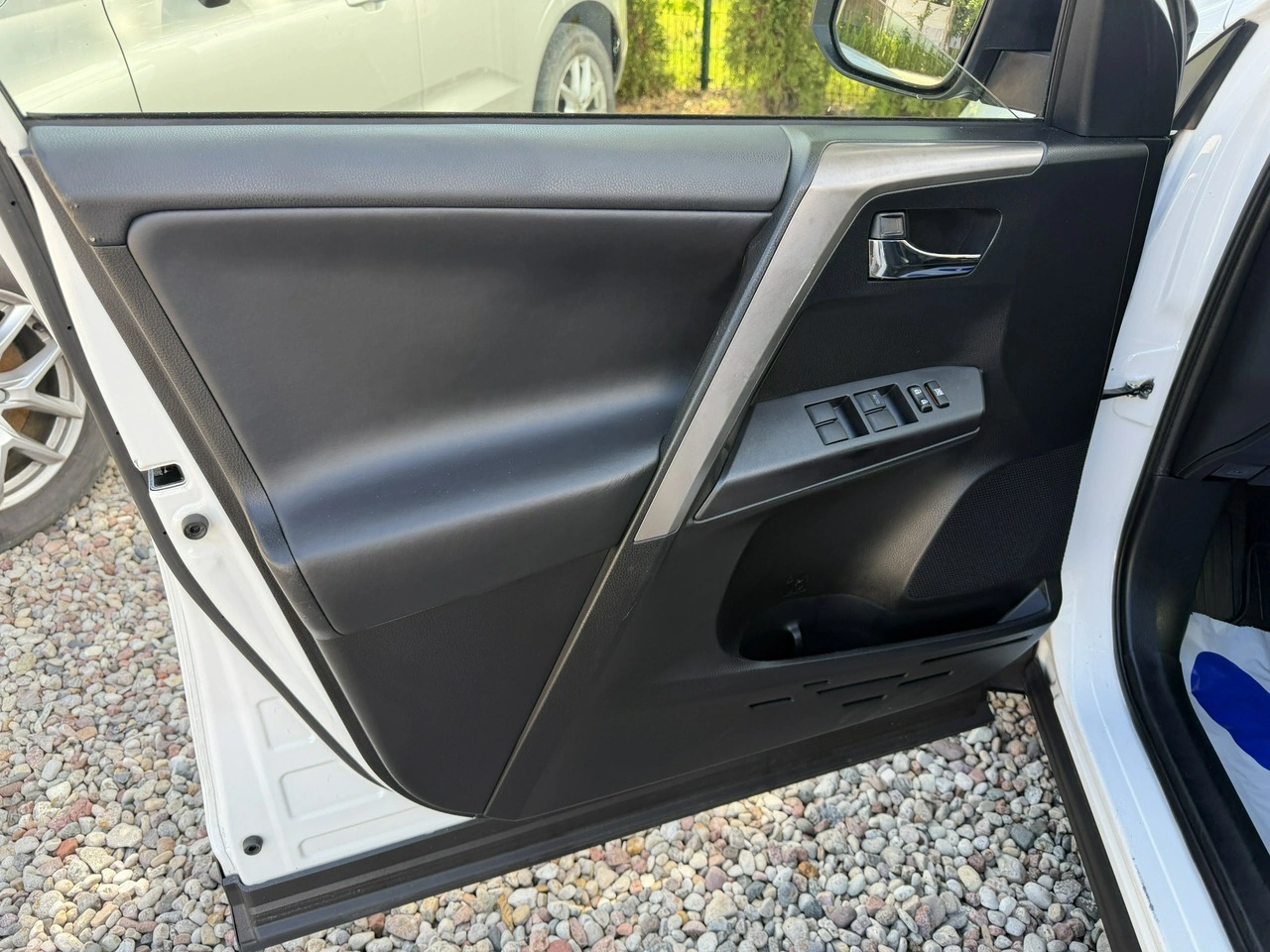 Toyota RAV-4 - Zdjęcie 15