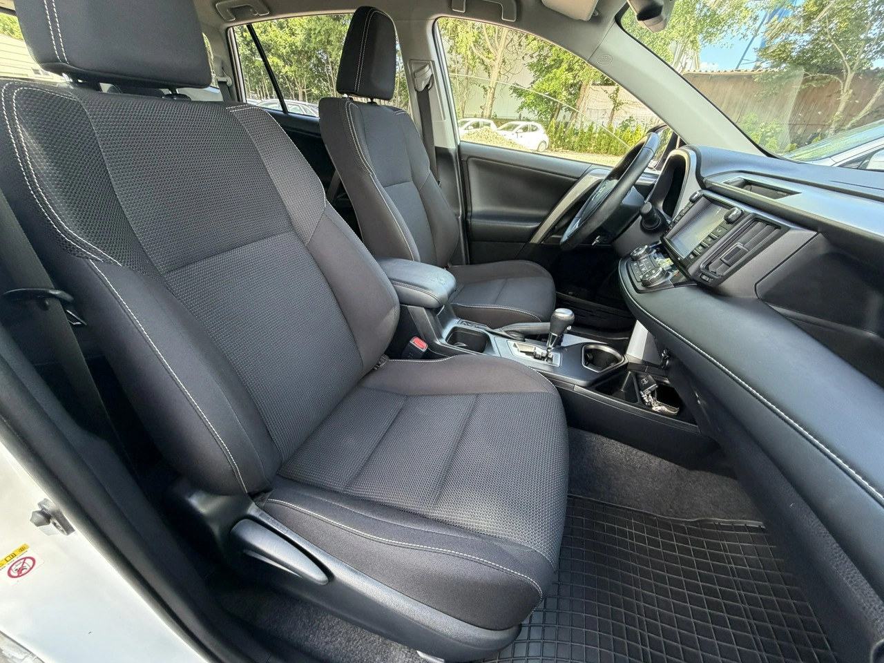 Toyota RAV-4 - Zdjęcie 31