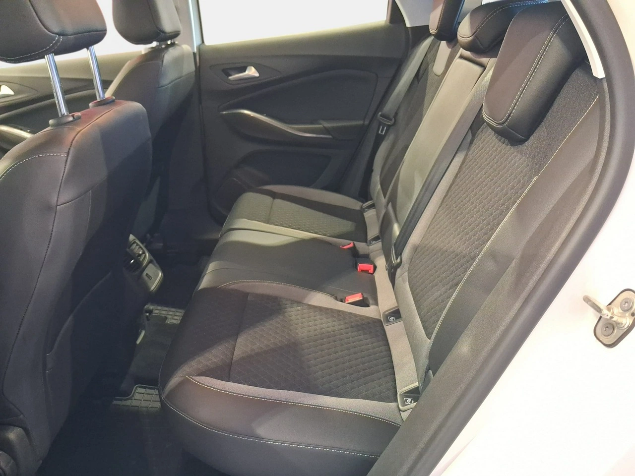 Opel Grandland X - Zdjęcie 9