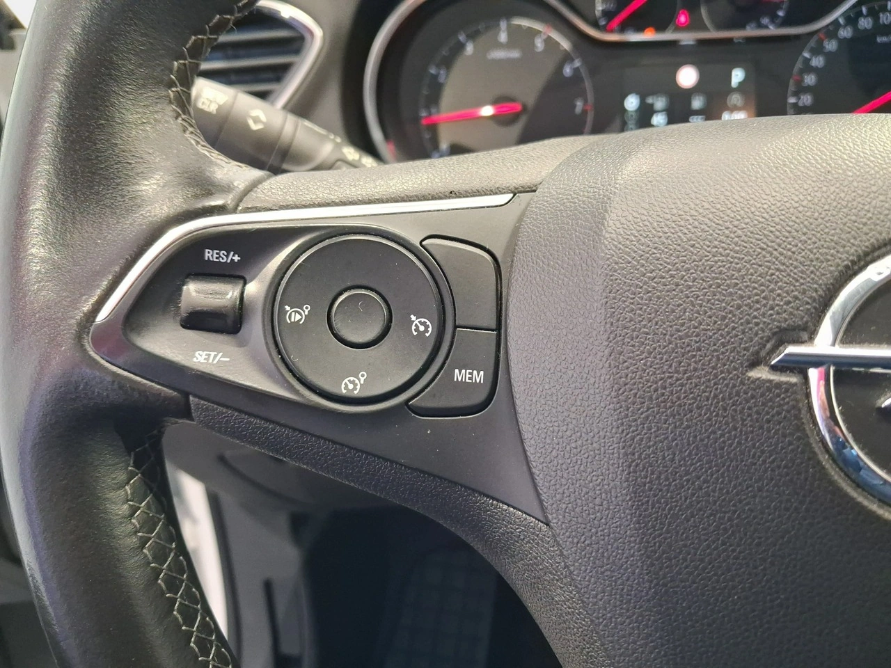 Opel Grandland X - Zdjęcie 13